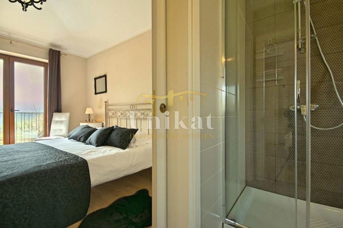 Casa con piscina vicino a Poreč